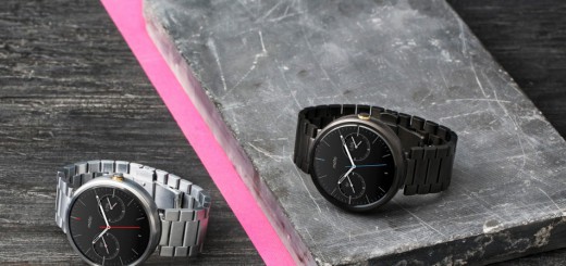 1_Moto_360_Two_MetalWatches_6712_1