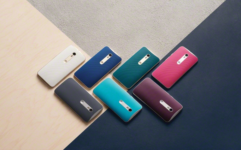 Moto_X_Style_Colors_Back_Lifestyle